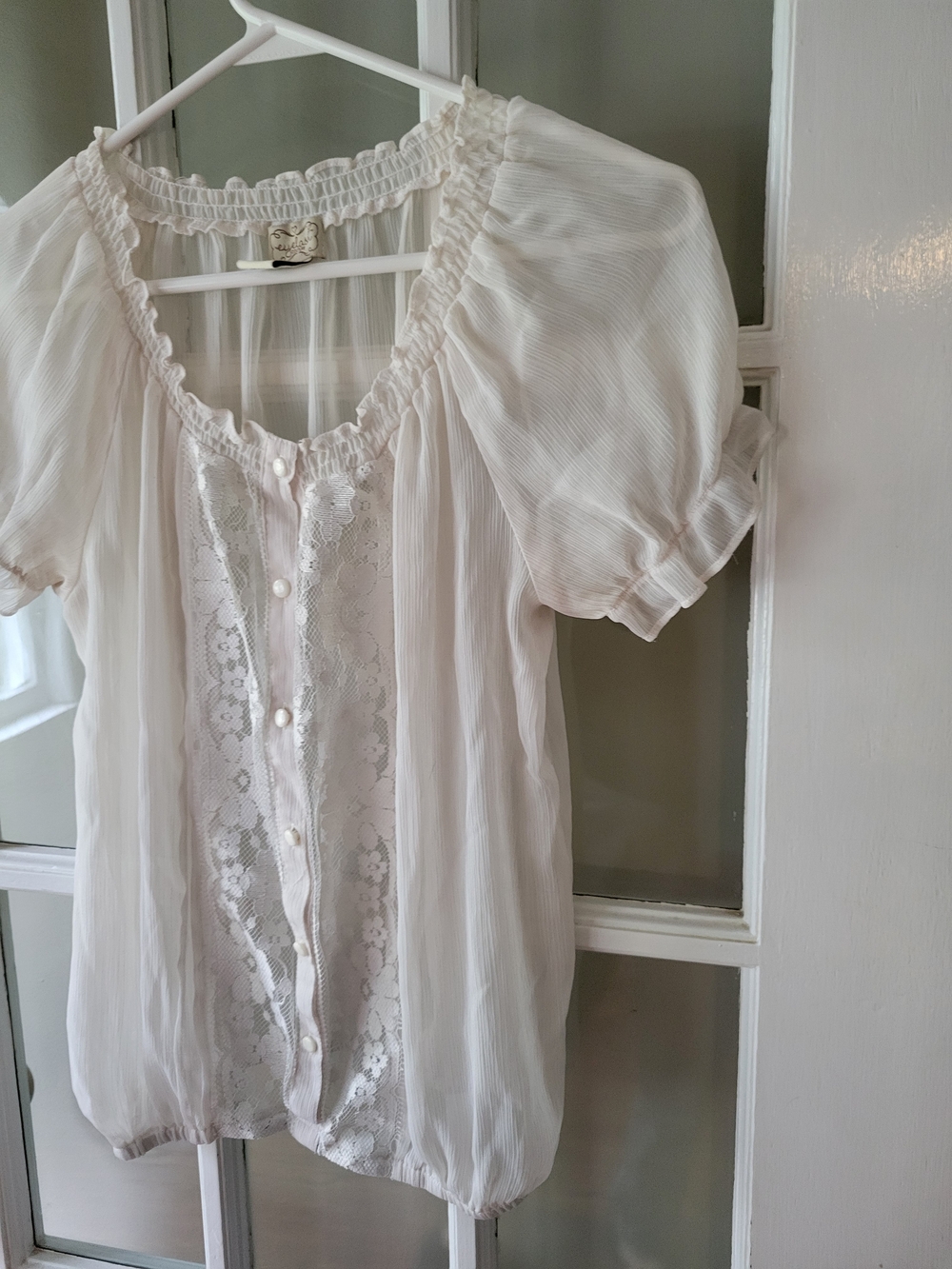 Eyelash Couture Women’s Sheer Delicate cream Top Lace Inserts Size Small Summery - Picture 4 of 13
